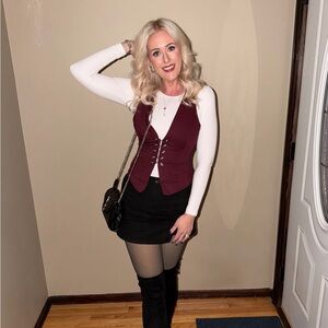 Meet your Posher, Amelia